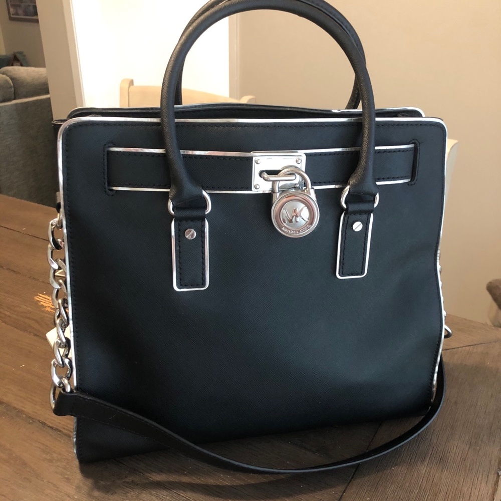 Black Michael Kors Hamilton